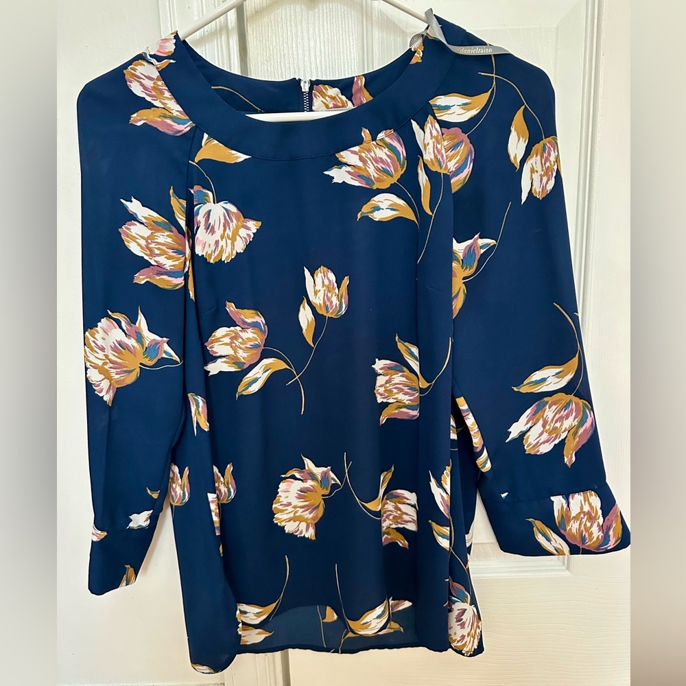 Daniel Rainn Navy Floral Top SP
